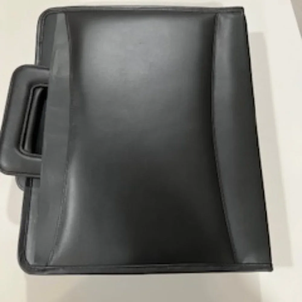 Winn International Leather Portfolio Black